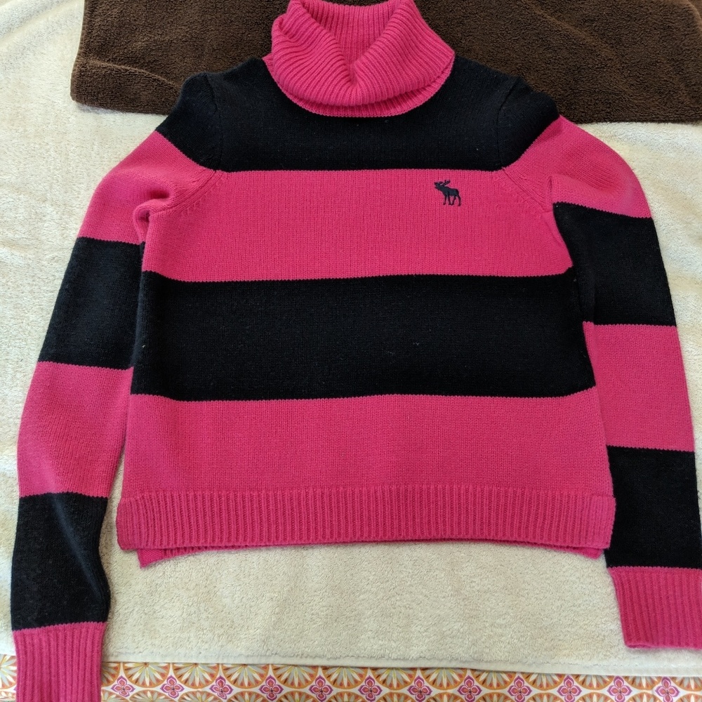 Like new Abercrombie and Fitch Sweater size small